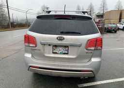 2011 KIA SORENTO SX
