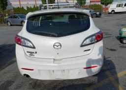 2013 MAZDA 3 I