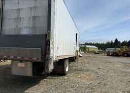 2018 FREIGHTLINER M2 106