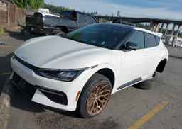 2023 KIA EV6