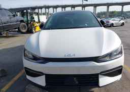 2023 KIA EV6