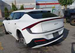 2023 KIA EV6