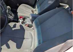 2010 KIA RONDO