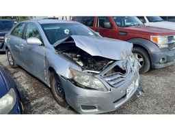 2010 TOYOTA CAMRY