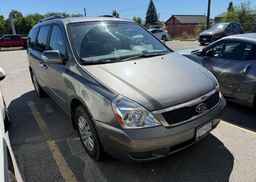 2011 KIA SEDONA LX