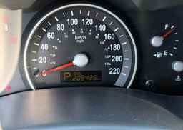 2011 KIA SEDONA LX