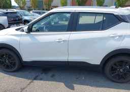 2024 NISSAN KICKS