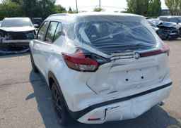 2024 NISSAN KICKS