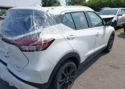 2024 NISSAN KICKS