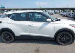2024 NISSAN KICKS