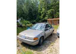 1992 FORD ESCORT LX-E