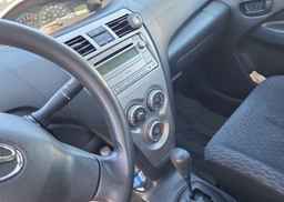2010 TOYOTA YARIS