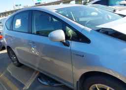 2018 TOYOTA PRIUS V