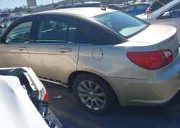 2010 CHRYSLER SEBRING TOURING