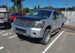 2004 NISSAN TITAN XE