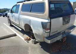 2004 NISSAN TITAN XE