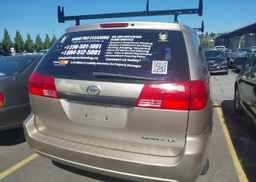 2004 TOYOTA SIENNA CE