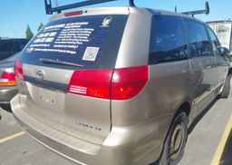 2004 TOYOTA SIENNA CE