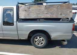 1990 ISUZU CONVENTIONAL SPACE CAB