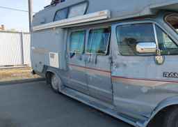 1989 DODGE RAM VAN B350
