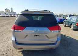 2012 TOYOTA SIENNA LE