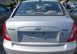 2010 HYUNDAI ACCENT GLS
