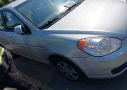 2010 HYUNDAI ACCENT GLS