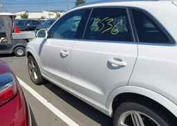 2015 AUDI Q3