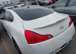 2011 INFINITI G37
