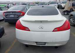 2011 INFINITI G37