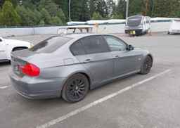 2011 BMW 323I