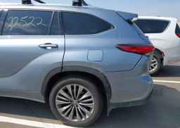 2020 TOYOTA HIGHLANDER HYBRID PLATINUM