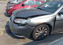 2012 CHRYSLER 200