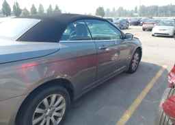 2012 CHRYSLER 200