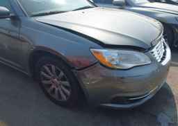 2012 CHRYSLER 200