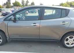 2015 NISSAN LEAF