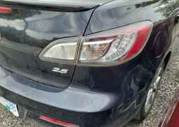 2010 MAZDA 3 S