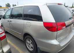 2005 TOYOTA SIENNA CE