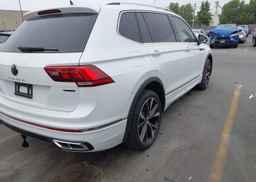 2023 VOLKSWAGEN TIGUAN SEL R-LINE BLACK