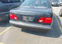 1997 MERCEDES-BENZ E 320