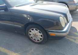 1997 MERCEDES-BENZ E 320
