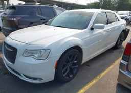 2017 CHRYSLER 300 LIMITED