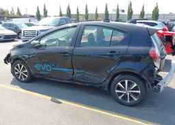 2019 TOYOTA Prius c