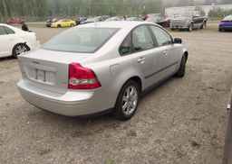 2005 VOLVO S40