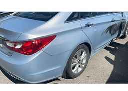 2011 HYUNDAI SONATA SE
