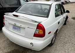 2002 HYUNDAI ACCENT GL