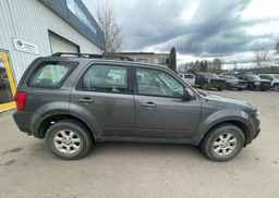 2011 MAZDA TRIBUTE I