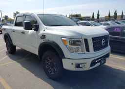 2017 NISSAN TITAN SV