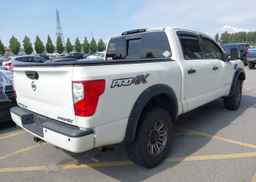 2017 NISSAN TITAN SV