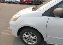 2006 TOYOTA SIENNA CE